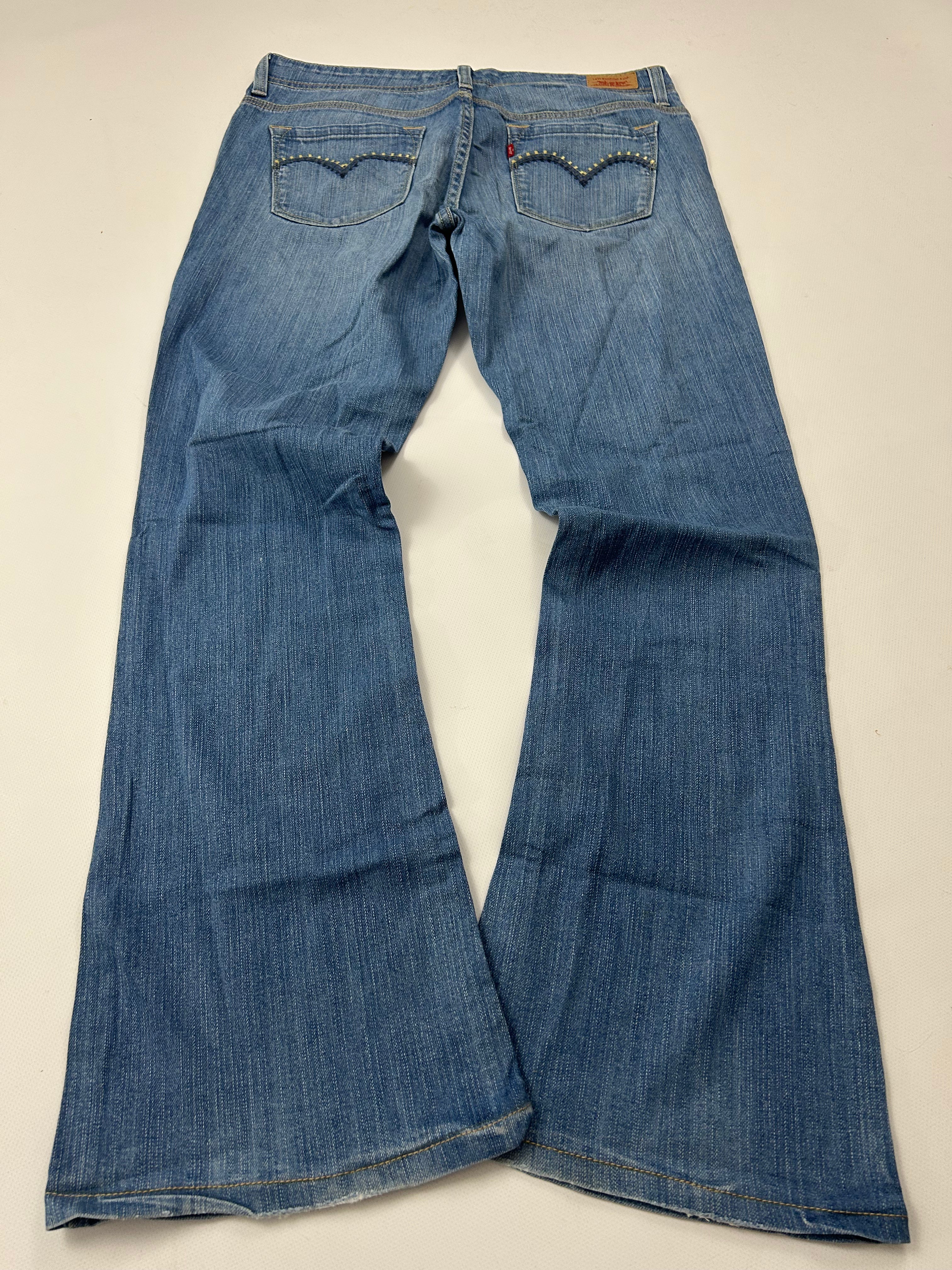Levis bootcut Jeans
