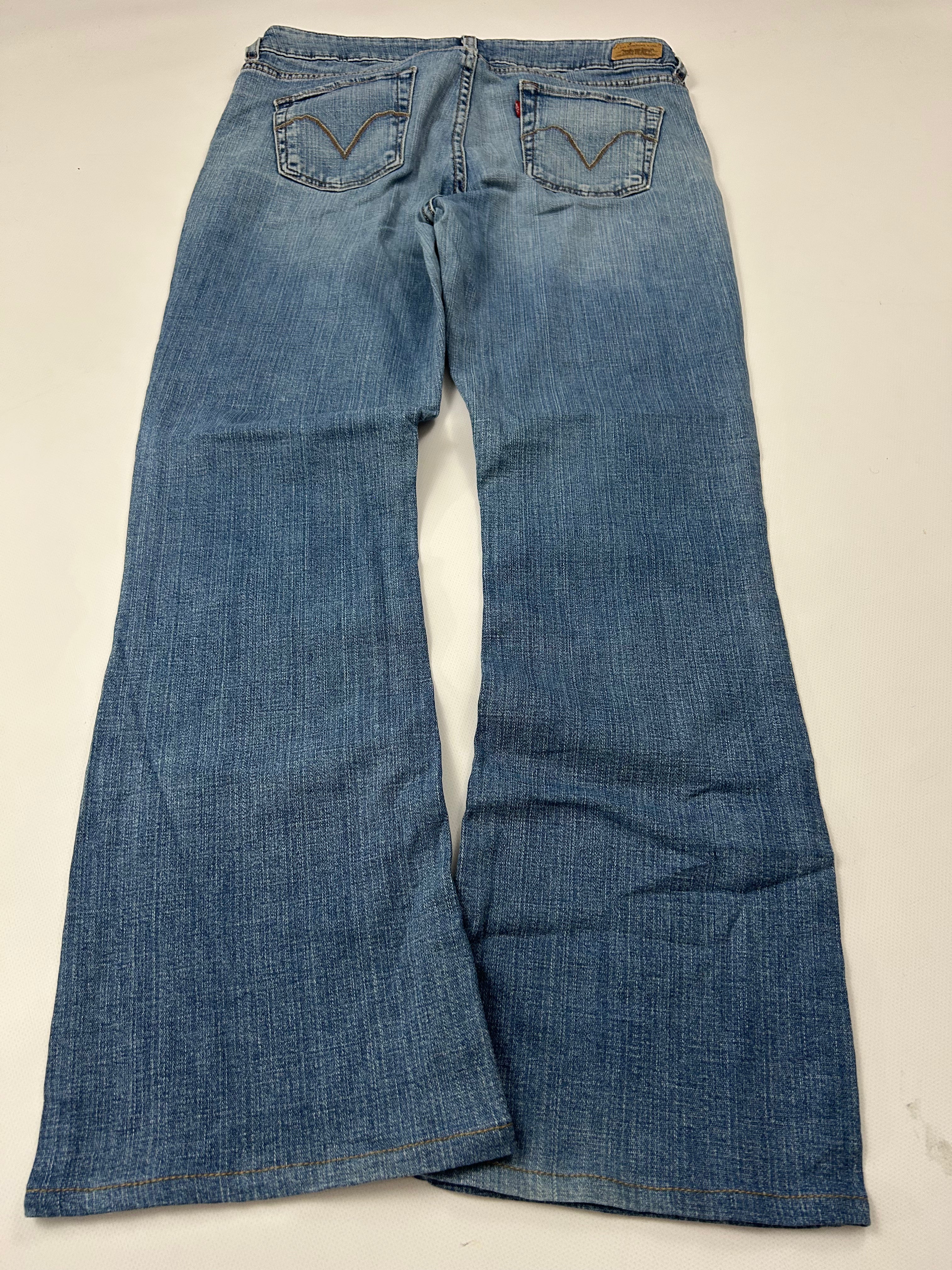 Levis bootcut Jeans