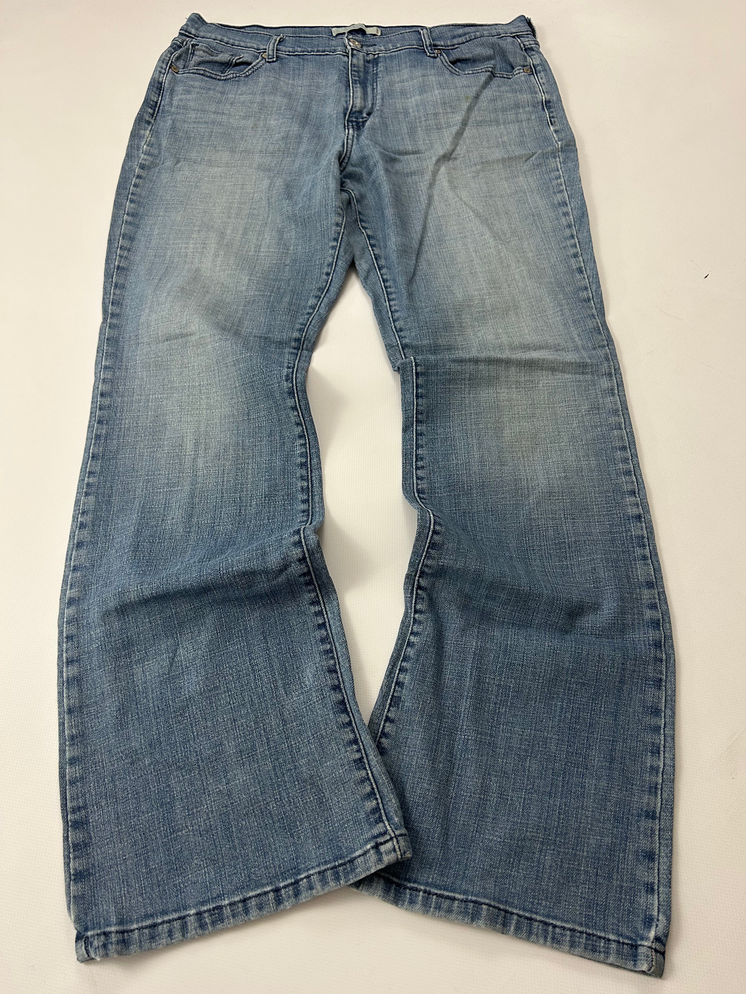 Levis bootcut Jeans