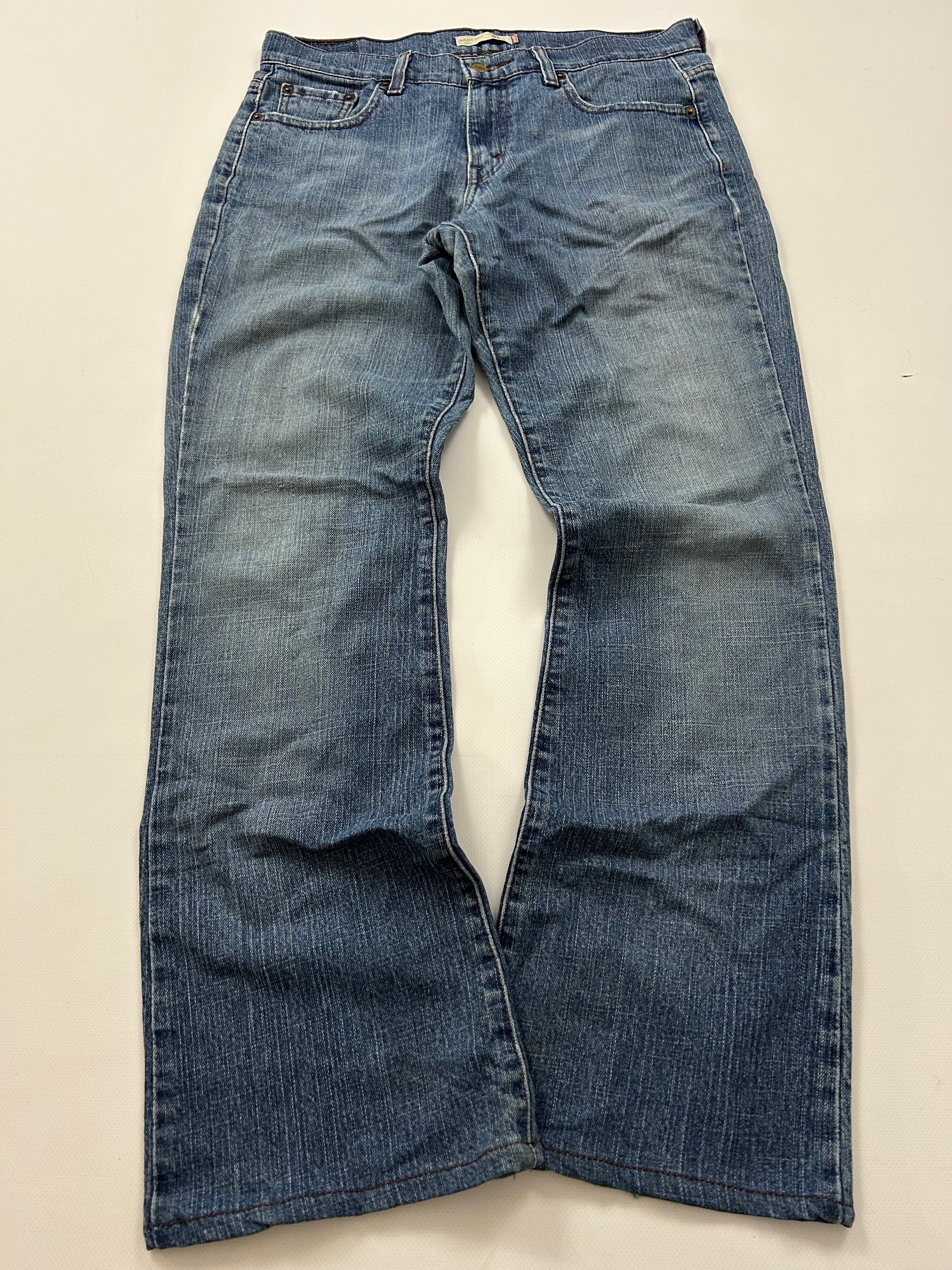 Levis bootcut Jeans