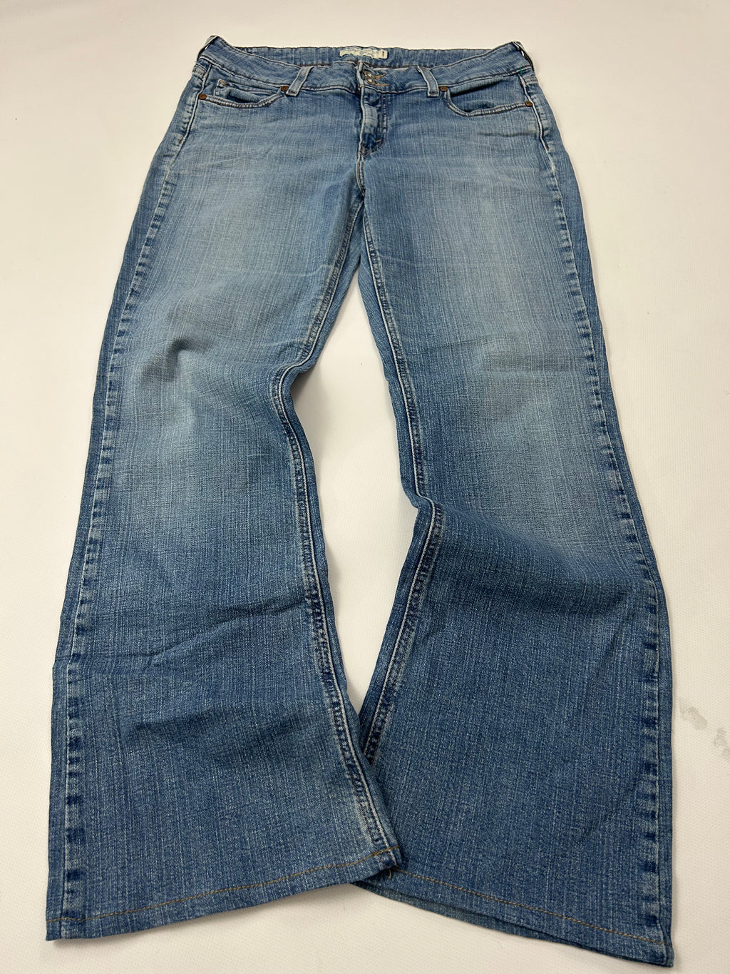Levis bootcut Jeans
