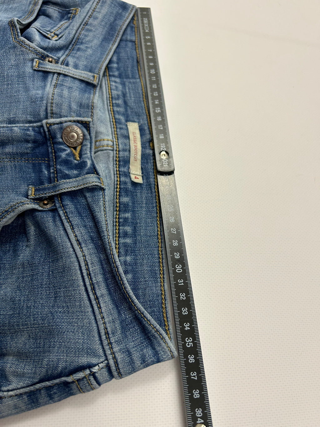 Levis bootcut Jeans