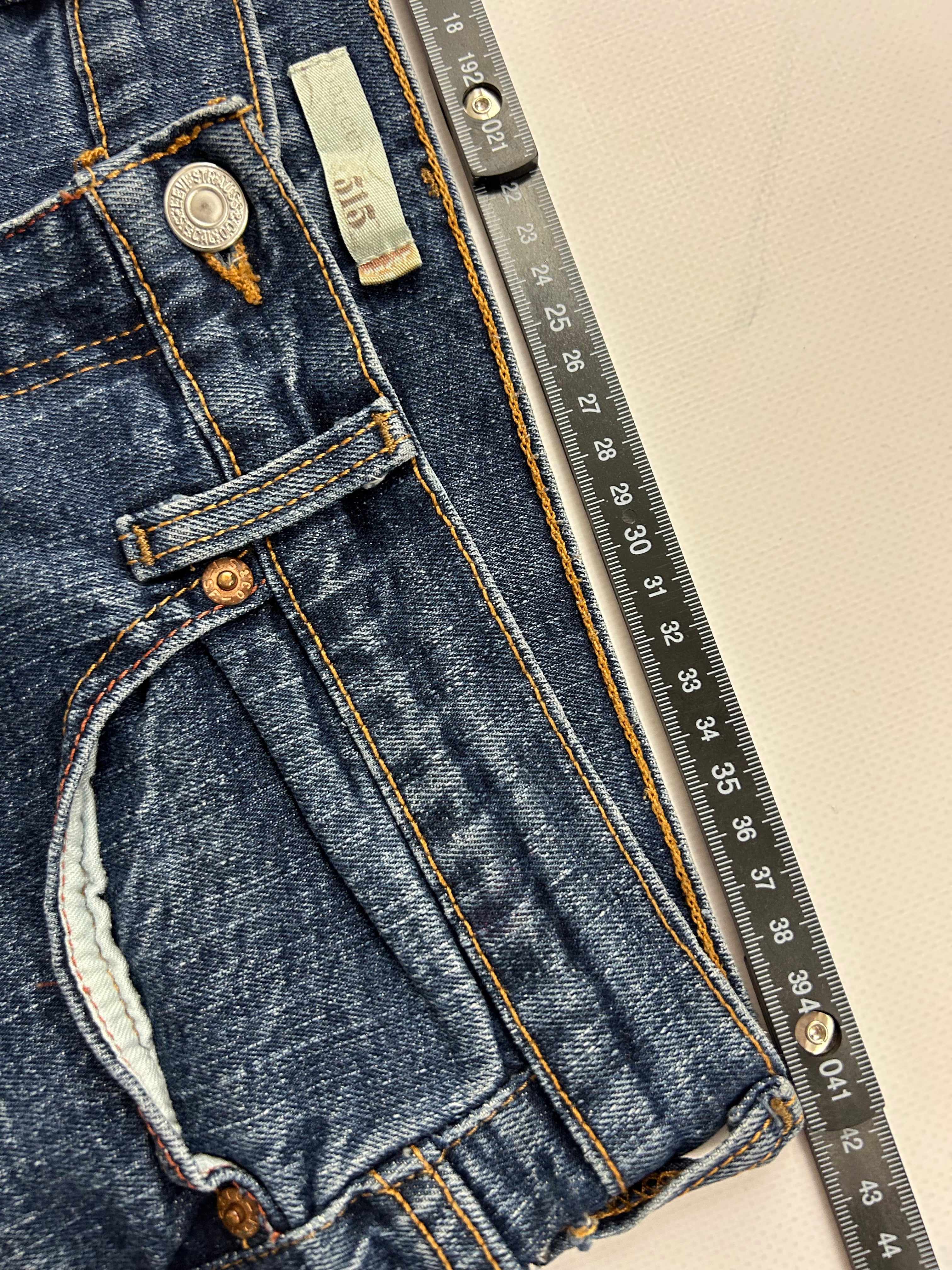 Levis bootcut Jeans