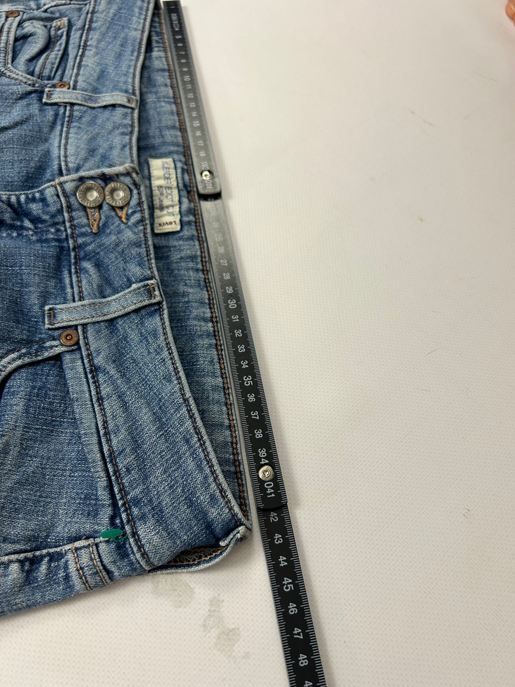 Levis bootcut Jeans