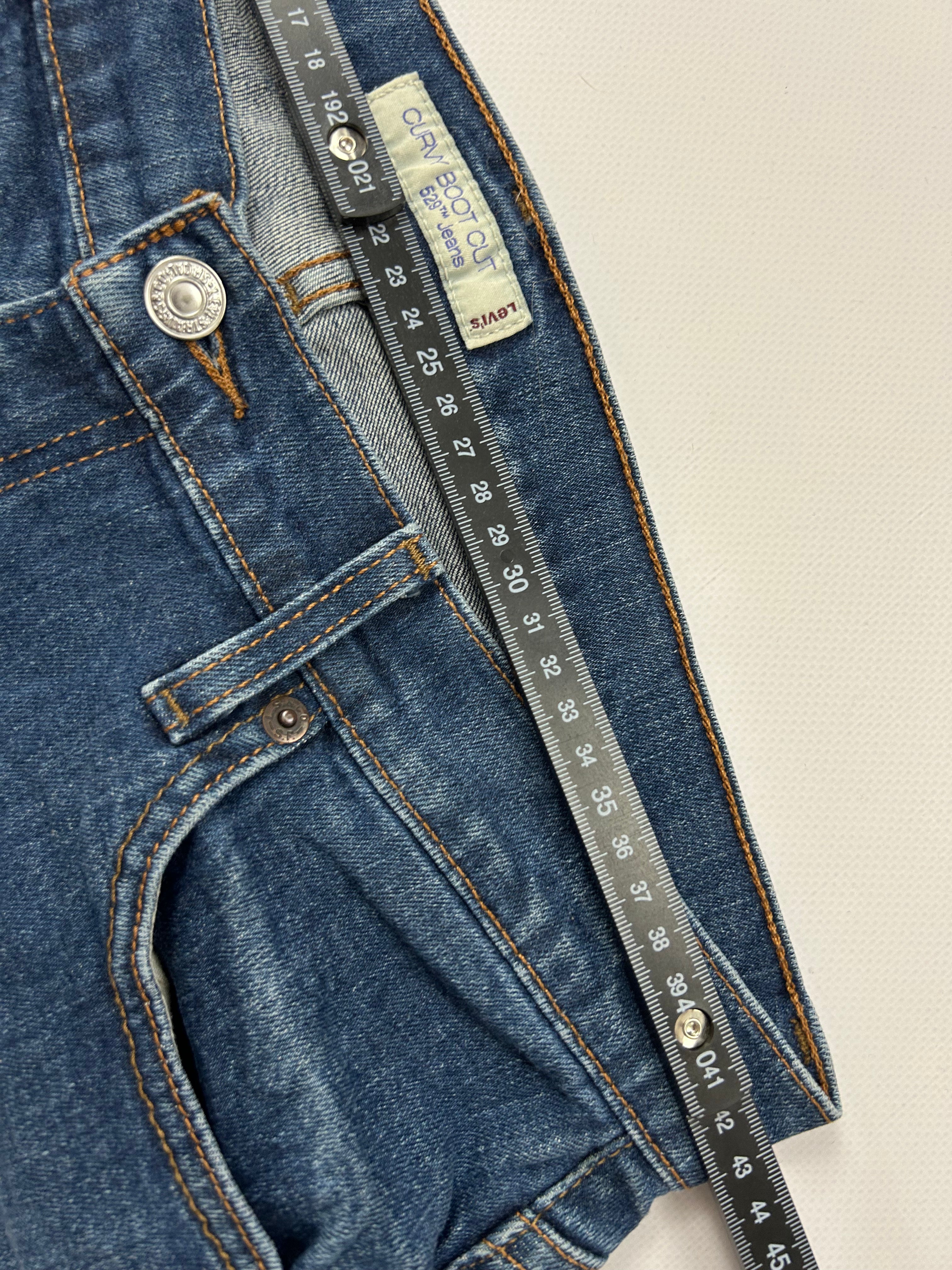 Levis bootcut Jeans