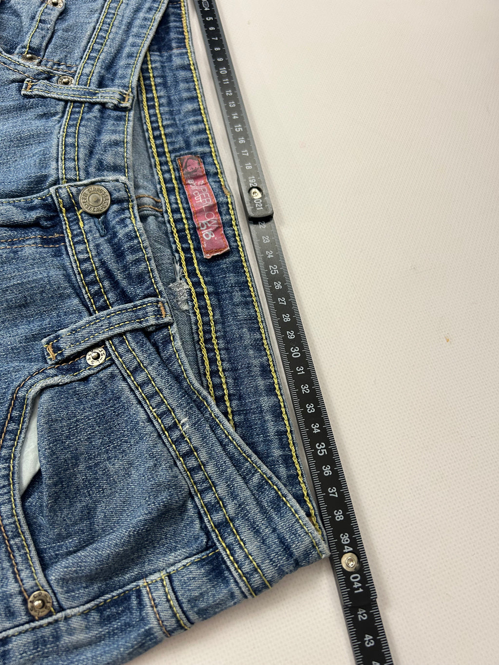 Levis bootcut Jeans