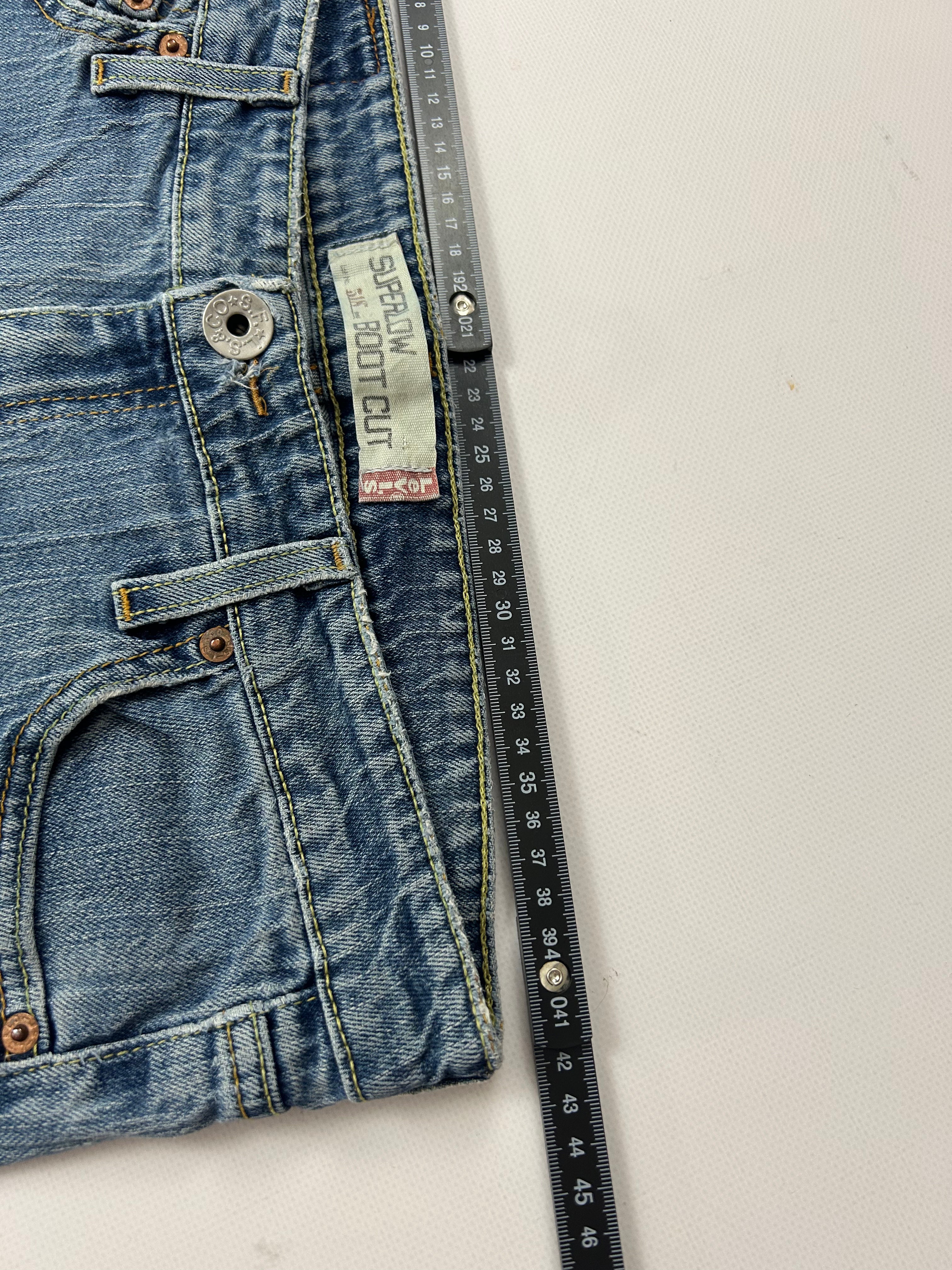 Levis bootcut Jeans