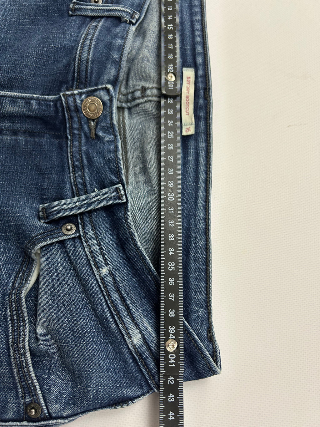 Levis bootcut Jeans