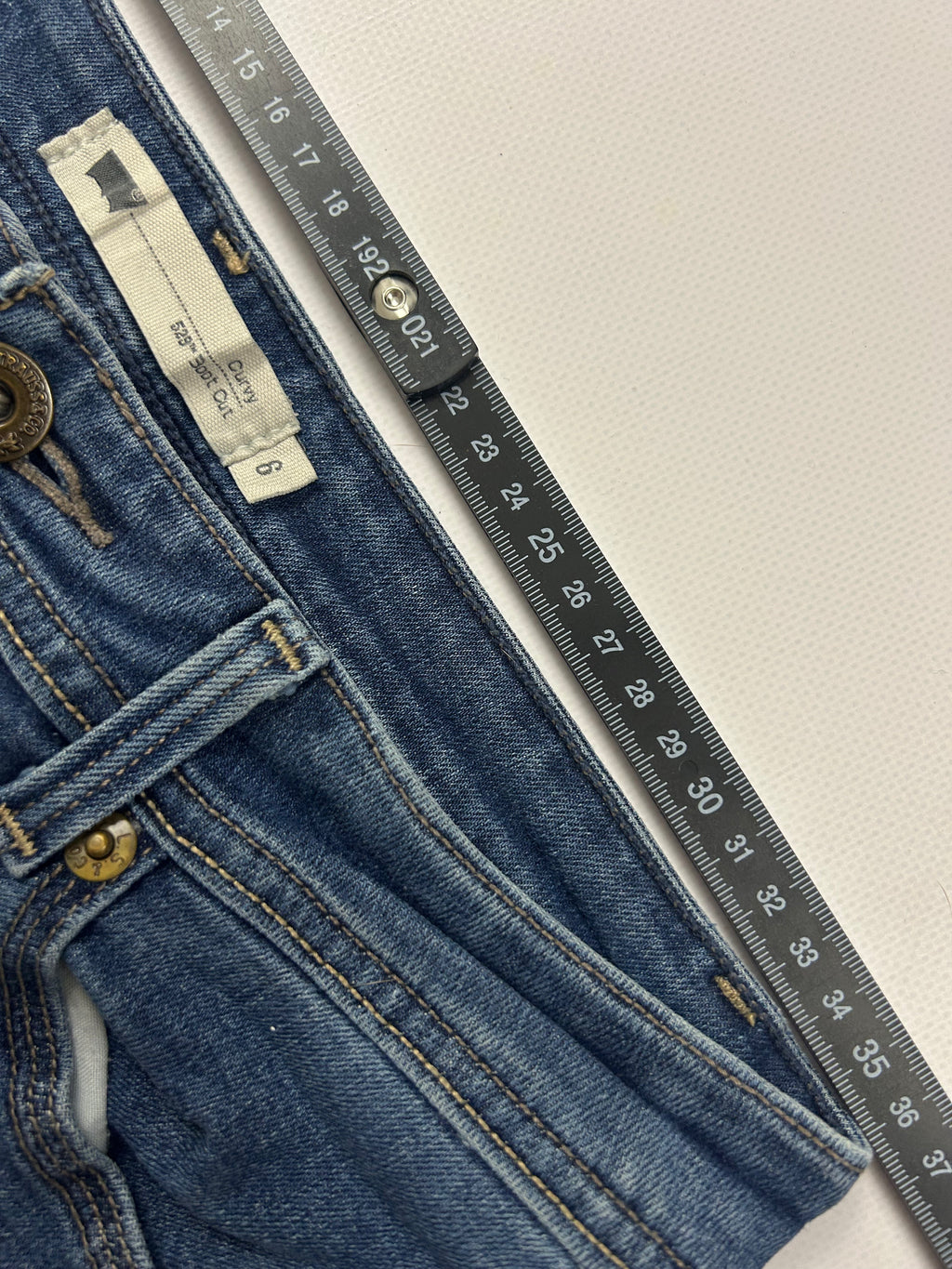 Levis bootcut Jeans